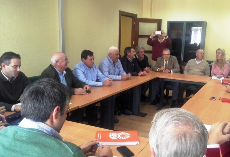 Asaja-Jaén participa en la constitución de la mesa del convenio del campo, que negociará las tablas salariales de los trabajadores agrarios