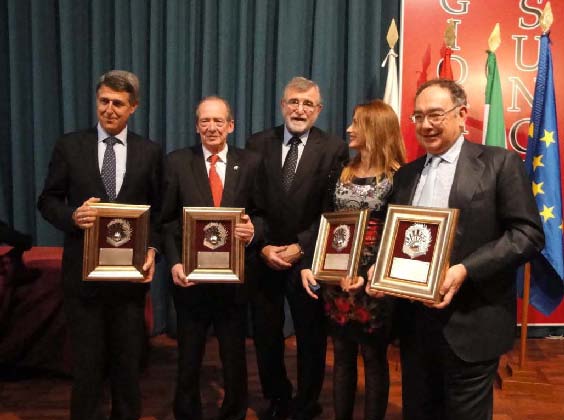 La Interprofesional del Aceite de Oliva Español recibe el premio Santo Tomás de Aquino por su compromiso con el fomento de la I+D+i