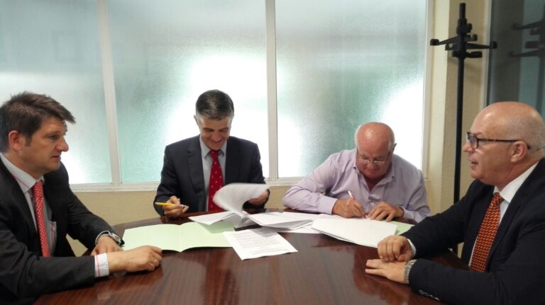 ASAJA-Jaén y la Fundación Andaluza para el Desarrollo Aeroespacial (FADA) firman un acuerdo para promover la agricultura de precisión con vuelos no tripulados
