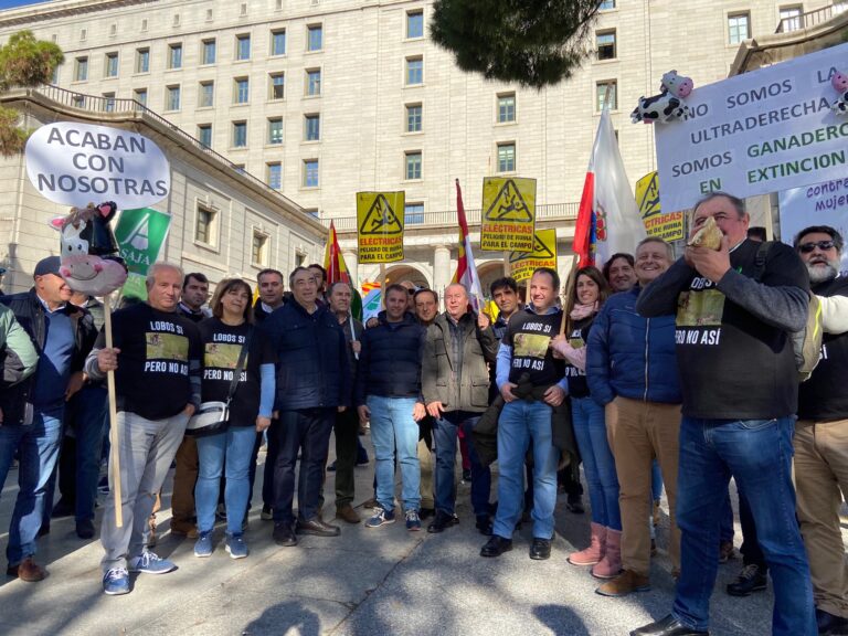 Asaja Castilla y León reclama a las puertas del Ministerio de Transición Ecológica reconocimiento y respeto para el sector agroganadero, principal garante del patrimonio natural
