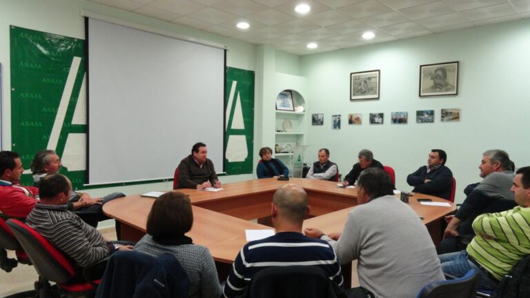 La Junta Directiva de ASAJA Almeria analiza 2015: “la situación de los precios en origen este último año debe hacer reflexionar al sector