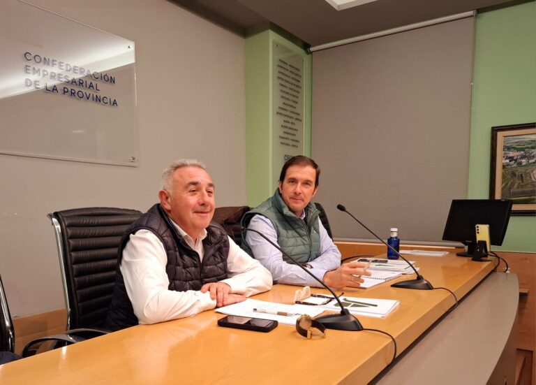 ASAJA Aragón y ASAJA Cataluña exigen la moratoria Del Real Decreto del porcino