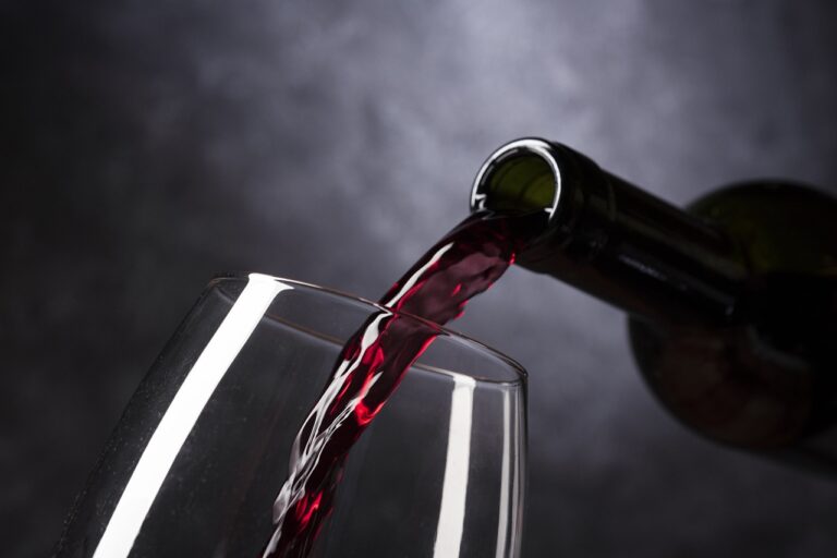 España deja sin ejecutar parte del presupuesto del vino en 2024 por una mala gestión