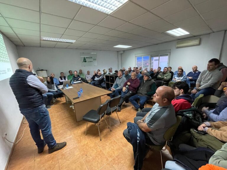 ASAJA ARAG finaliza el ciclo de reuniones informativas para viticultores en Tricio 