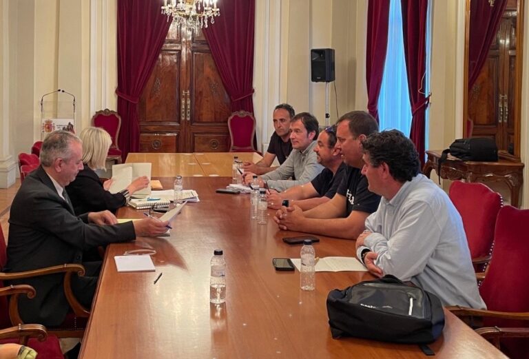 ASAJA, UAGA y UPA anuncian movilizaciones si no se da solución definitiva al tránsito de maquinaria agrícola por Monrepos