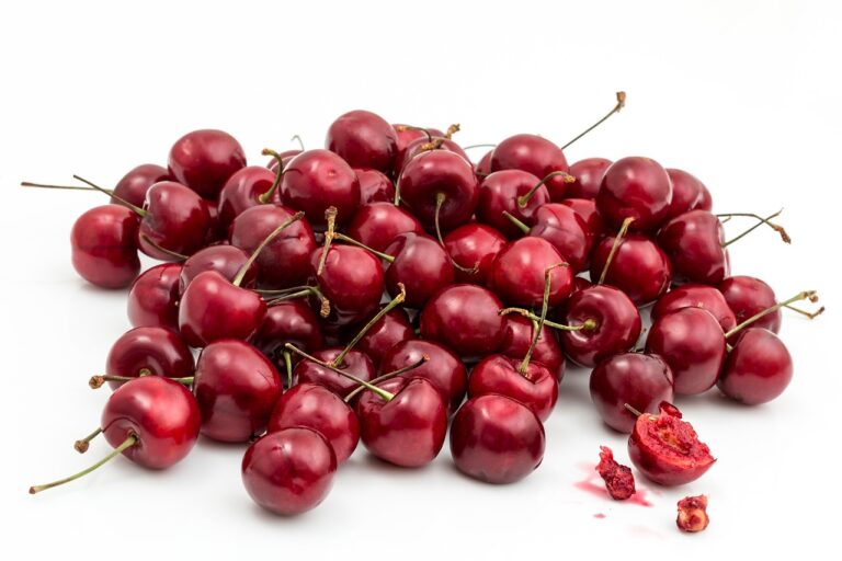 Las cerezas españolas cruzan fronteras y el cerdo suma músculo en China