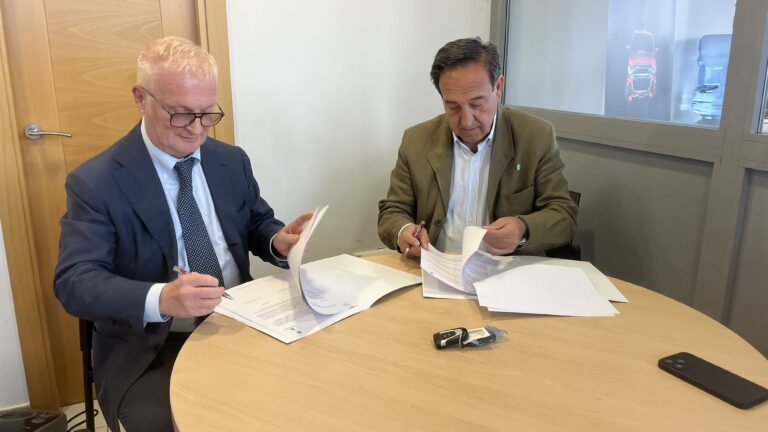 ASAJA firma un acuerdo con ISUZU para ofrecer condiciones ventajosas a sus socios