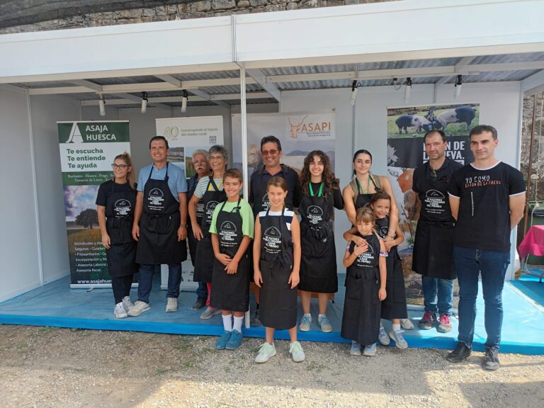 Éxito de público en las II jornadas de degustación de carne del Pirineo en Aínsa