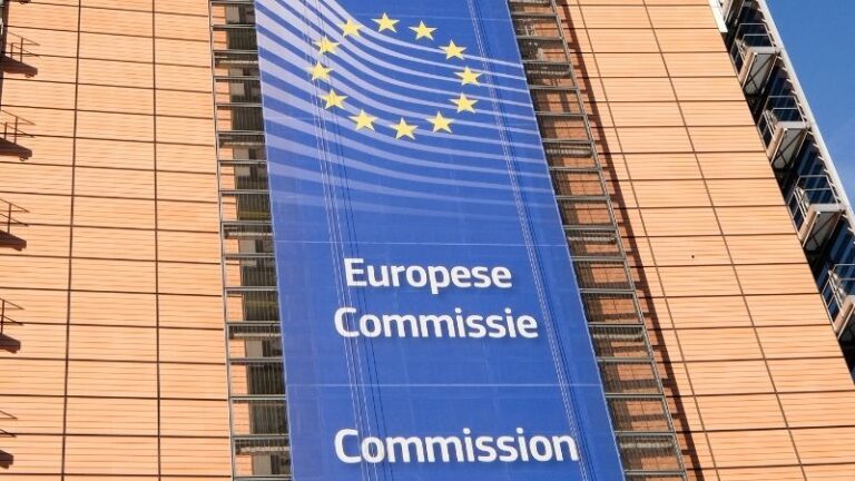 La Comisión Europea abre consulta pública sobre el bienestar de los animales de granja