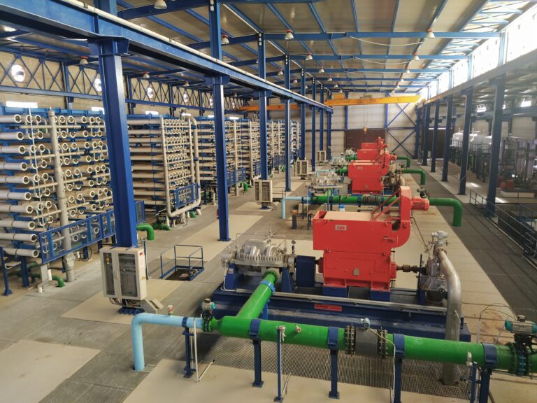 ASAJA solicita una bonificación para los agricultores en el precio del agua desalada procedente de “Mar de Alborán”