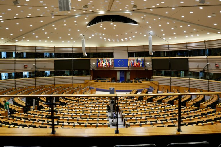 Comisión Europea: una apertura al diálogo que suscita interrogantes…