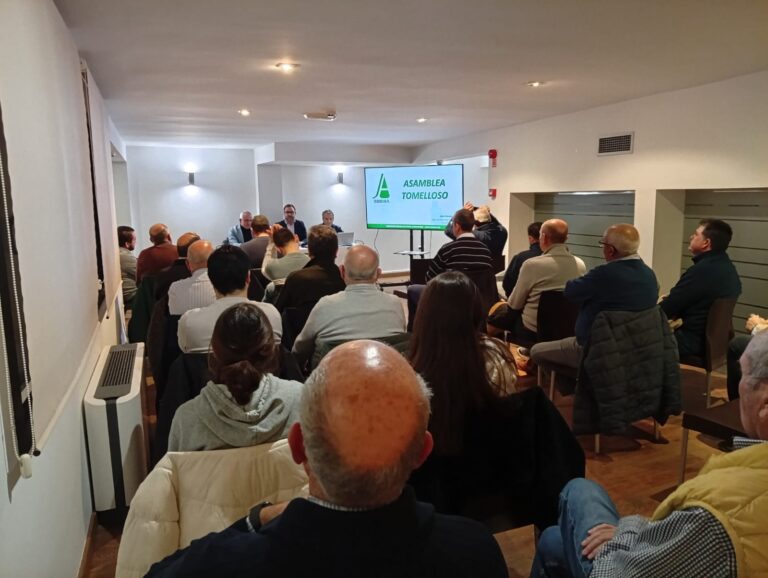El sector vitivinícola centra la asamblea informativa celebrada por ASAJA en Tomelloso