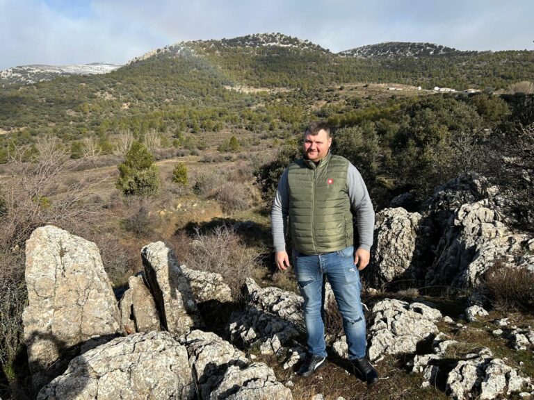 Puebla de Don Fadrique: aprendizaje en la alta montaña para el joven ganadero Alexandru Aurel