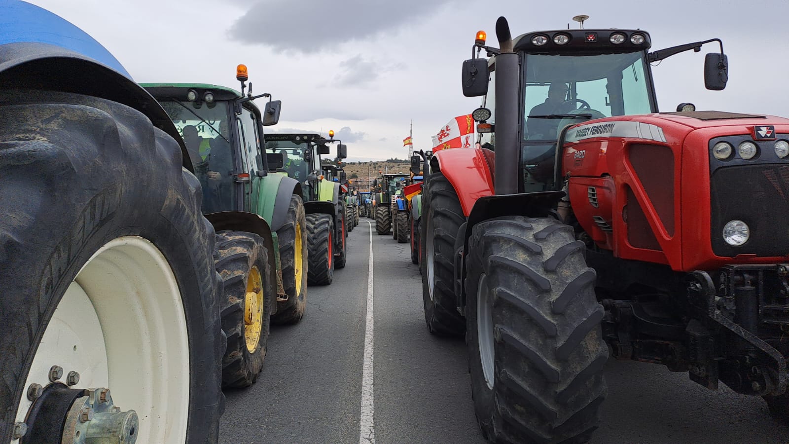 Movilizaciones contra el acuerdo de Mercosur y nueva PAC. Inicio de la tractorada