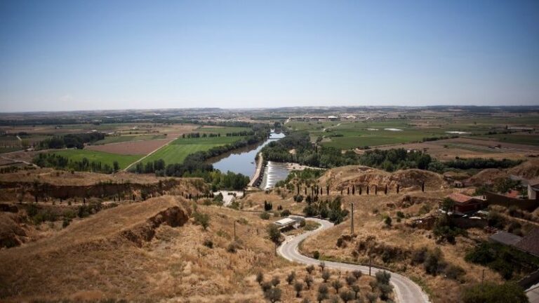 ASAJA reclama que el nuevo Plan Hidrológico del Duero legalice el sistema tradicional de riego en La Valduerna