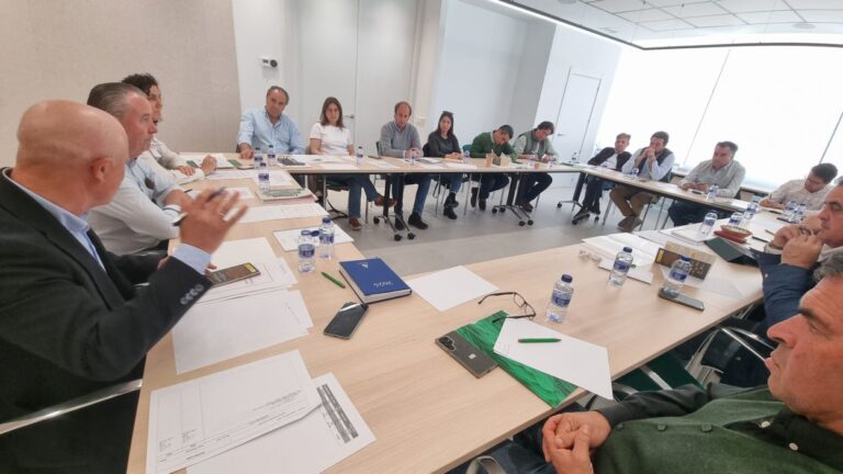 ASAJA Castilla y León insta a la salida del sector productor de la interprofesional lactea: “No hay nada que hablar con la Industria”