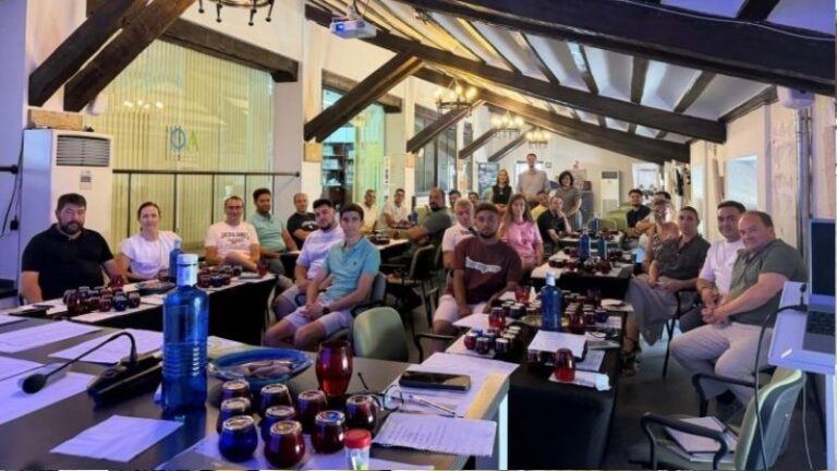 Úbeda acoge las jornadas de análisis sensorial del Curso de Maestros de Almazara