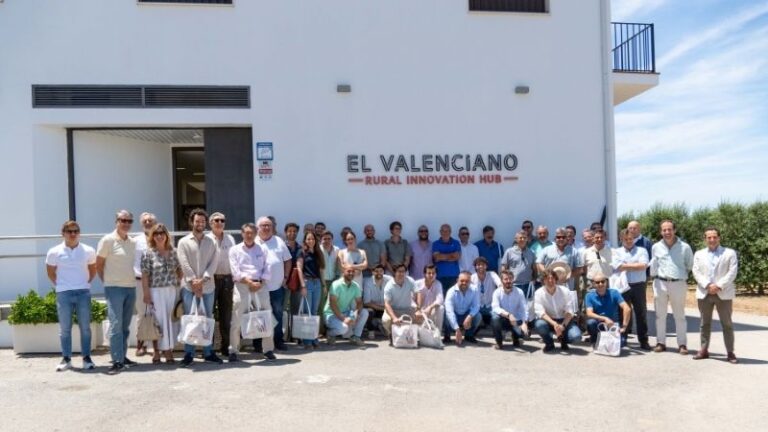 El Valenciano reúne al sector olivarero para abordar estrategias frente al estrés hídrico