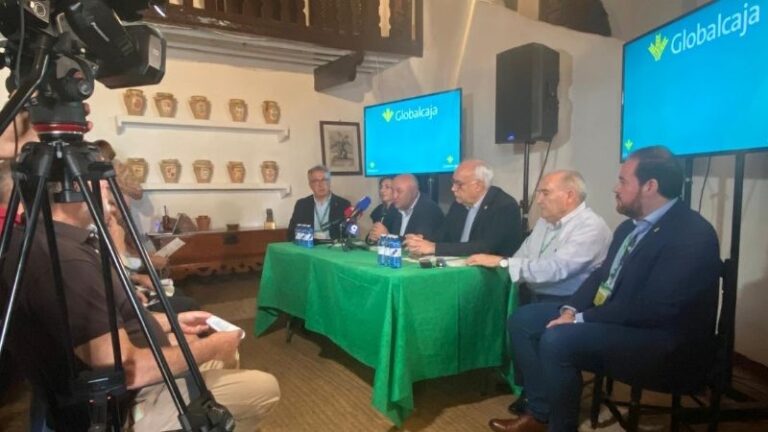 ASAJA Ciudad Real impulsa la digitalización agraria y reconoce la labor de AGROCLM en FERCAM