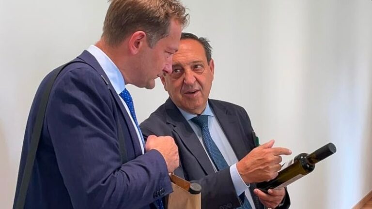 Pedro Barato reclama al comisario Hansen una PAC fuerte, menos burocracia y financiación suficiente para la ganadería europea