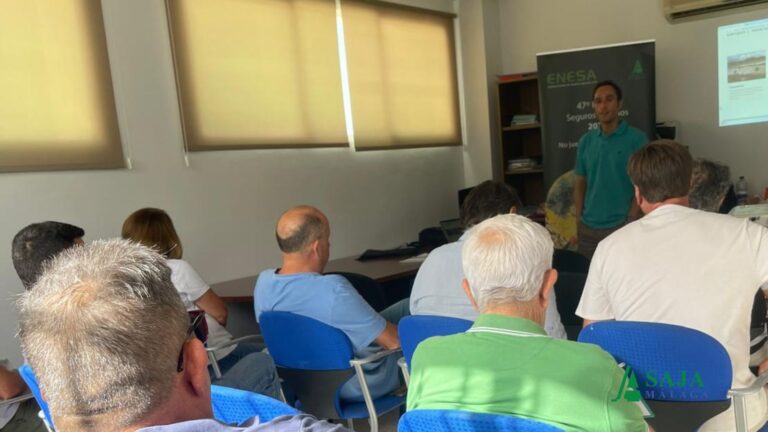 ASAJA Málaga aborda en la sede de CITRIMASAT las novedades del seguro de cítricos para la campaña 2026