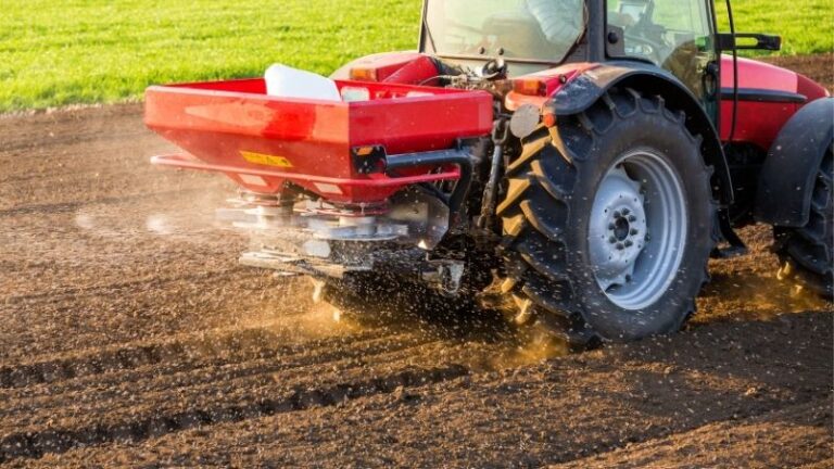 Los agricultores recibirán 494,5 millones de euros en ayudas para la compra de fertilizantes