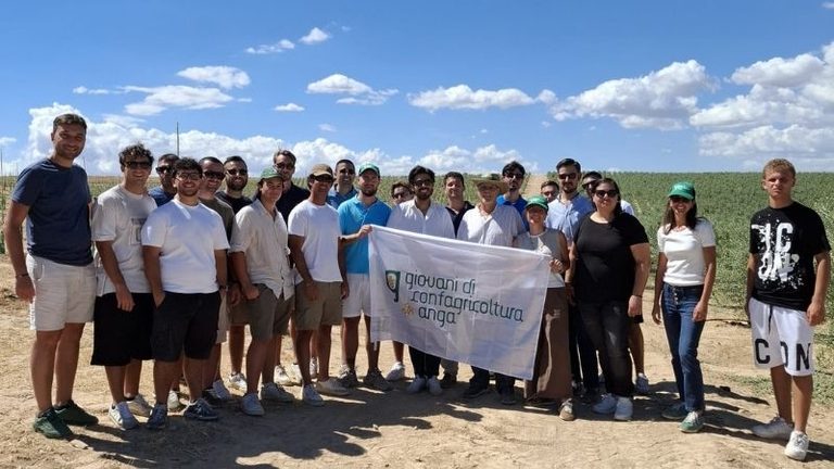 ASAJA GRANADA acerca el modelo olivarero granadino a jóvenes agricultores italianos