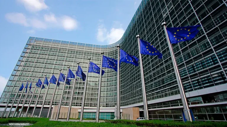 Von der Leyen: Europa se encamina hacia una mayor dependencia en los sectores agrícola, alimentario y energético
