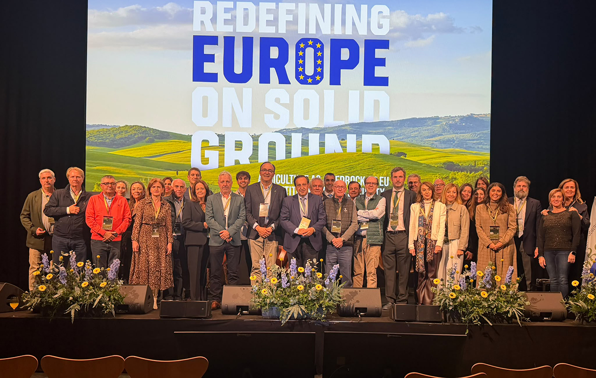 AVA-ASAJA presenta las demandas del sector agrario valenciano al Comisario de Agricultura en Estocolmo